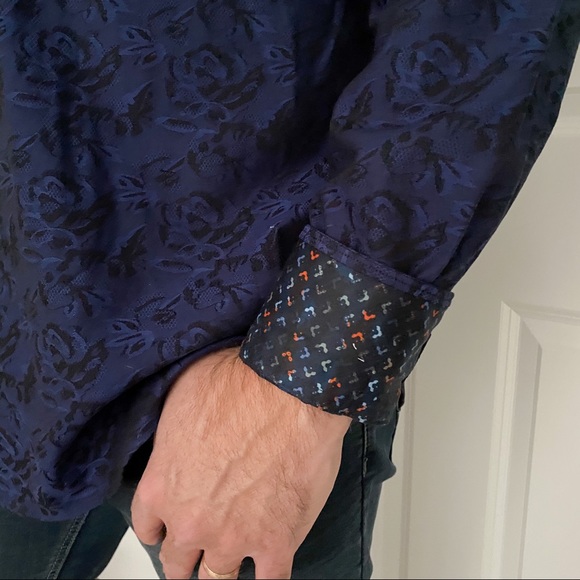 Host Pick🥳 Robert Graham NWT Dress Shirt - Picture 2 of 3